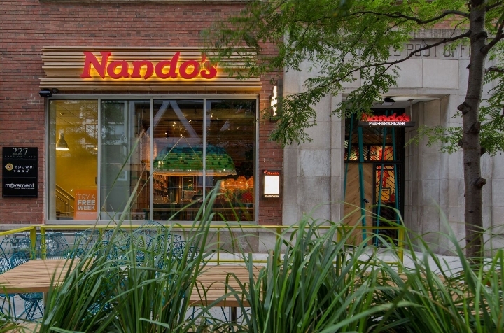 NANDO’S OPENS NEWEST NEST IN STREETERVILLE