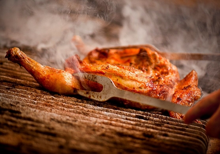 Nando's PERi-PERi Opens its Doors for Free to the University of Chicago on Tuesday January 17
