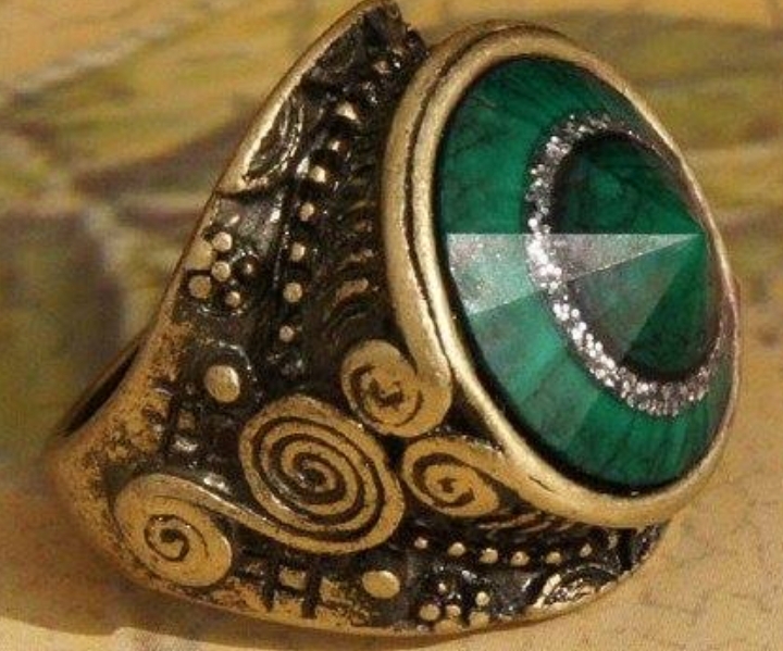 Are You Struggling Financially? Try my magic ring
